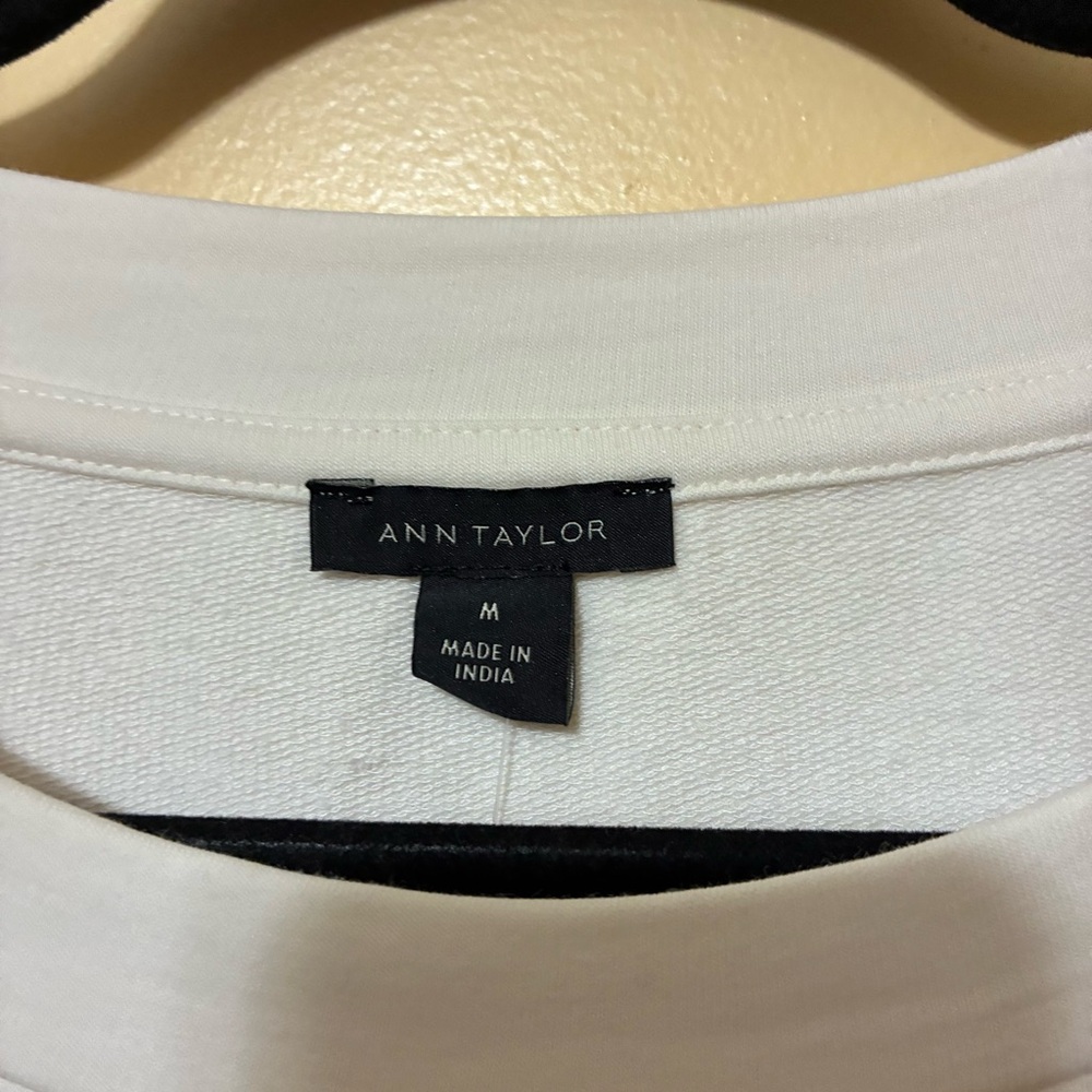 Ann Taylor Embellished Puff Sleeve Sweatshirt Women’s M White Holiday Party - Picture 5 of 8